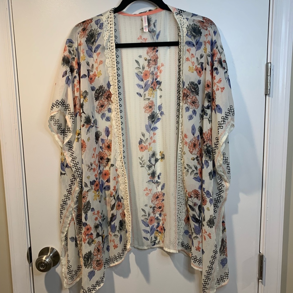 Women’s Floral & Lace Swim Cover up - M/L
